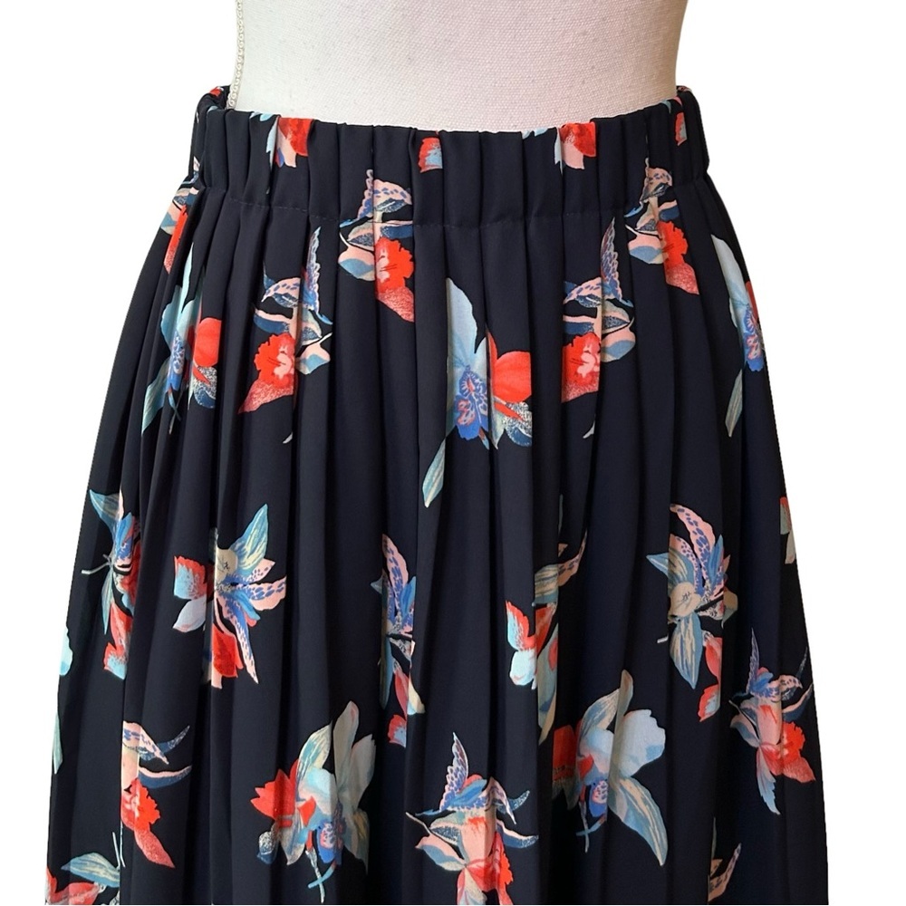 Ava &‎ Viv Floral Pull On Pleated A-line Skirt SZ 1X Navy Blue Floral Whimsical - Picture 3 of 6